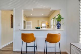 3 Mi to USC, 6 Mi to SoFi Stadium! Modern LA Apt - 2