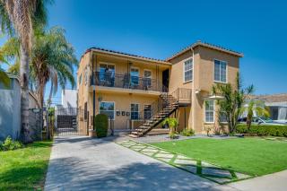 6 Mi to SoFi Stadium! Sleek LA Apartment w/ Yard - 6