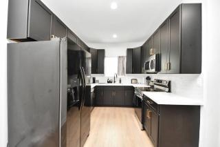 3BR Near TMC and NRG, Sleeps 8, Free Parking - 4