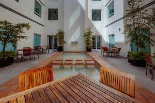 Sheraton Leon - 2