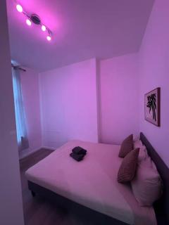 Stylish 1BR Apartment with Sofa Bed in the Heart of Liège - 5