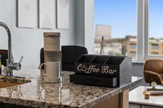Stylish Downtown Stay with a King Bed and Huge Windows - 2