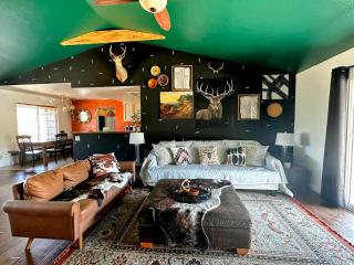 Yosemite & Bass Lake 3 Acres, Pool, Game Room, Stunning Views - 8