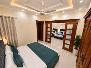 Islamabad Crystal Palms - 7