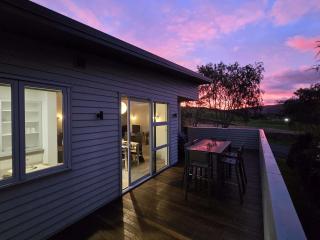 Kowhai Views - Stylish & Modern in Great Location - 9
