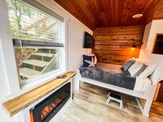 Hummingbird downtown water view apartment - 1