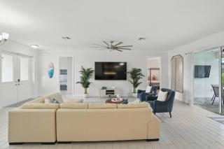 Cape Haven - Heated Pool & Sleeps 12 - 5