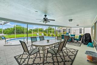 Palm Tree Retreat - Pet, Kid Friendly & Sleeps 8 - 8