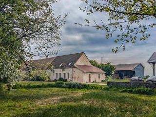 Maison typique en Berry avec fibre et cour privée - FR-1-591-746 - 3