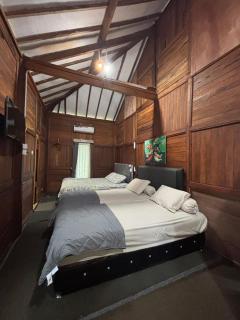 NK Villa Syariah And Cafe Prigen - 5