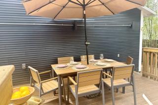 Urban Flamingo Retreat Modern Meets Tropical in this Beautiful, Updated Pet Friendly 3BD Pool Home with Outdoor Living Space - 5