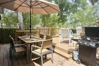 Urban Flamingo Retreat Modern Meets Tropical in this Beautiful, Updated Pet Friendly 3BD Pool Home with Outdoor Living Space - 4
