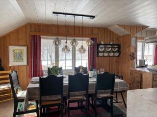 Authentic Norwegian ski chalet for 8 with fireplaces & modern comfort near Geilo ski slopes - Geilo - 7