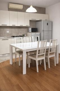 Elegant Flat near Fiera - Free WiFi Check-in 24-7 - 5