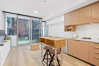 Roi Apartments - Central Fitzroy Apt with parking - 4