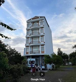 Cơ sở 2 - Hà Hùng Panorama Hotel Cho thuê nhà nguyên căn 3 phòng ngủ và bếp gần chợ đêm - 0