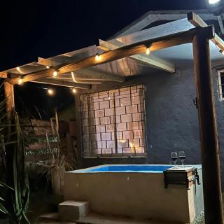 Escapada romántica con piscina y estufa a leña en Cuchilla Alta - 1