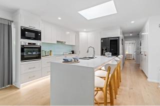 Clifton Beach Family Retreat with Pool - 8