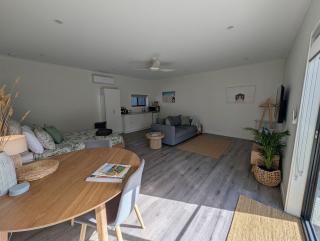 The Duck House: Modern, Rural, 3 min drive to town - 6