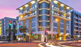The West Hollywood Luxe 2BR Suite - 9
