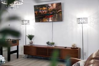 Hot Tub Escape Yard BBQ Multi Games Swing Set - 1