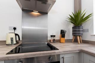 Spacious 2BR Stay Comfortable Fully Equipped - 5