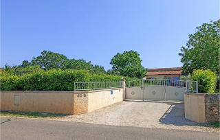 2 Bedroom Stunning Home In Sisan - 2