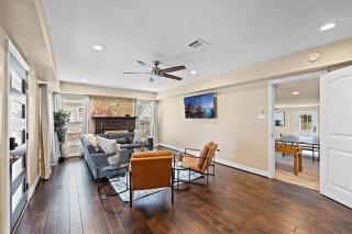 Nr DT, Med Center, Midtown Sleeps 16 Game Room - Houston - 3