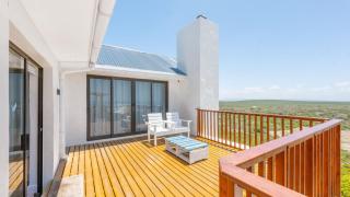 Tranquil Getaway in Private Nature Reserve - 4