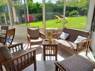 Coastal Garden Retreat near Sandy Beach - 2