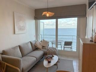 Stunning Seaview Apartment with Balcony - 0