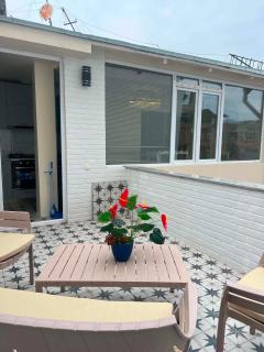 Batumi Boulevard Seaside Apartment - 3