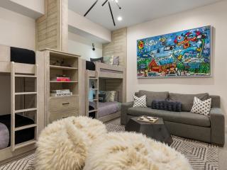 Four-Bedroom Holiday Home - 7