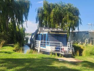 Hasta La Vista river cruiser - 8
