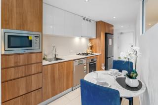CBD RiverView 2Bed Apt Kingbed at Tallest building - 5