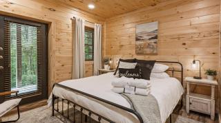 Trails End Cabin- Sauna, Arcade, Hot Tub, Firepit - Logan - 9