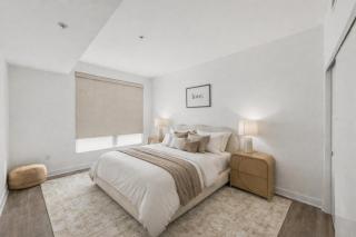 Luxury Hollywood Condo Skyline View Pool ,Jacuzzi , Gym& Parking - 5
