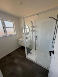 Comfortable & Stylish Stay in Trentham - 8