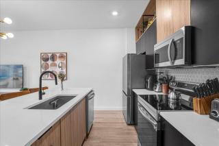3 BD 3 BA The Hub At Westside 3248 TT - 4