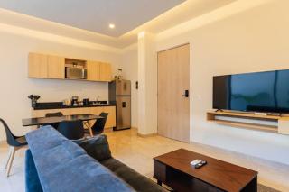 Spacious Ground Floor Apartment - 2