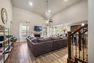 City Escape BBQ Yard WiFi Games Pets Welcome - Houston - 5