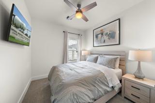 Near DT & Med Center Townhouse WiFi Games Pets - Houston - 7