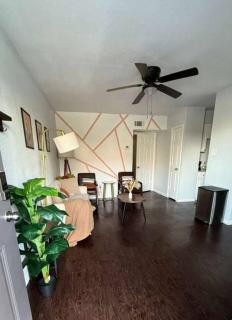 Sleek 1bed 1bath apt by Downtown & Farmers Market - Apartment - 8