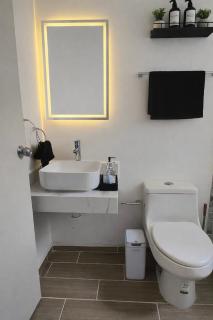Comfortable apartment with parking near AIFA - 6