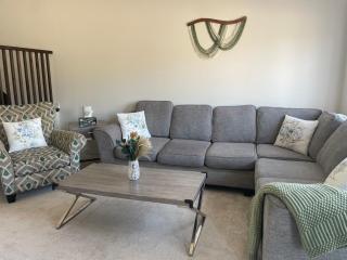 Cozy 3 BR home near Lake Couchiching - 2