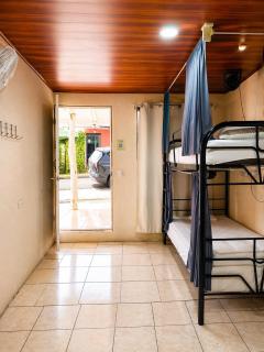 Alpha Arenal Hostel - 8
