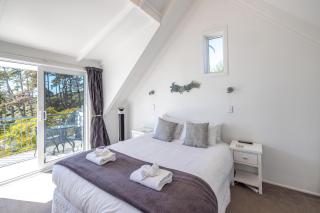 Waiheke Island Resort Conference & Accomodation Centre - Ostend - 4