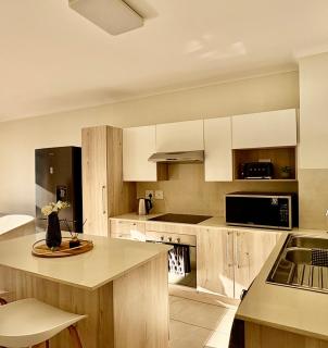 Vint-Modern Residence - 9