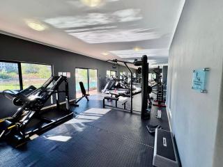 Vint-Modern Residence - 3