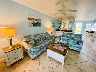 Beach Condo2bd, Game Room, Steps to Beach, Pool - 6